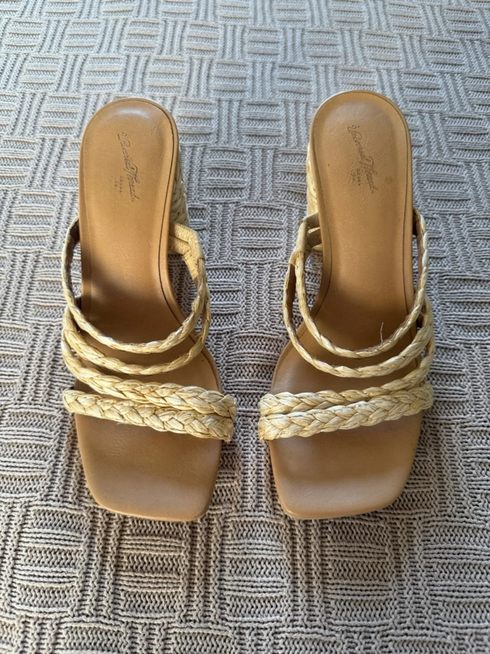 Universal Thread Braided Straw Block Heel Sandals in Tan - Picture 3 of 7